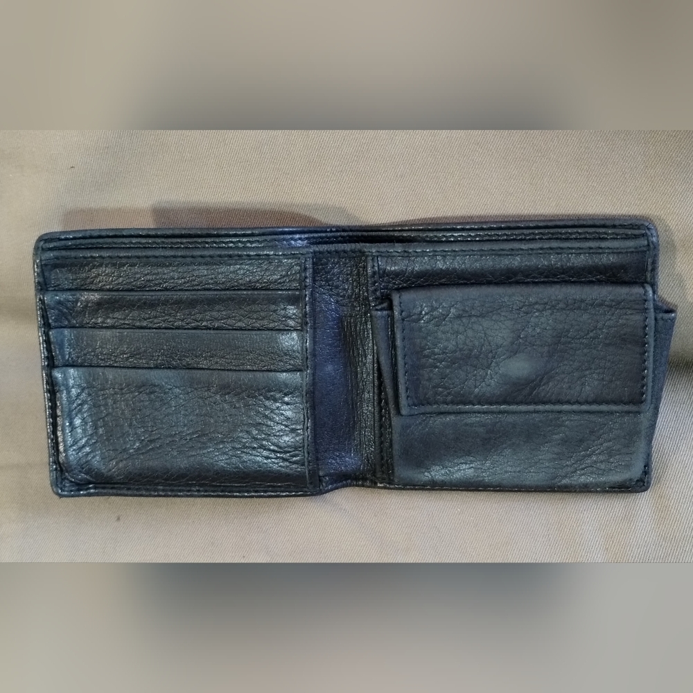 VINTAGE GUCCI SOFT BLACK LEATHER MEN'S BI-FOLD WALLET ~ AUTHENTIC - Picture 9 of 16